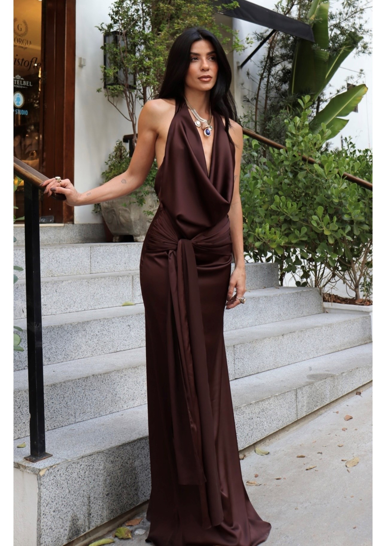 Vestido frente única cetim Marrom 